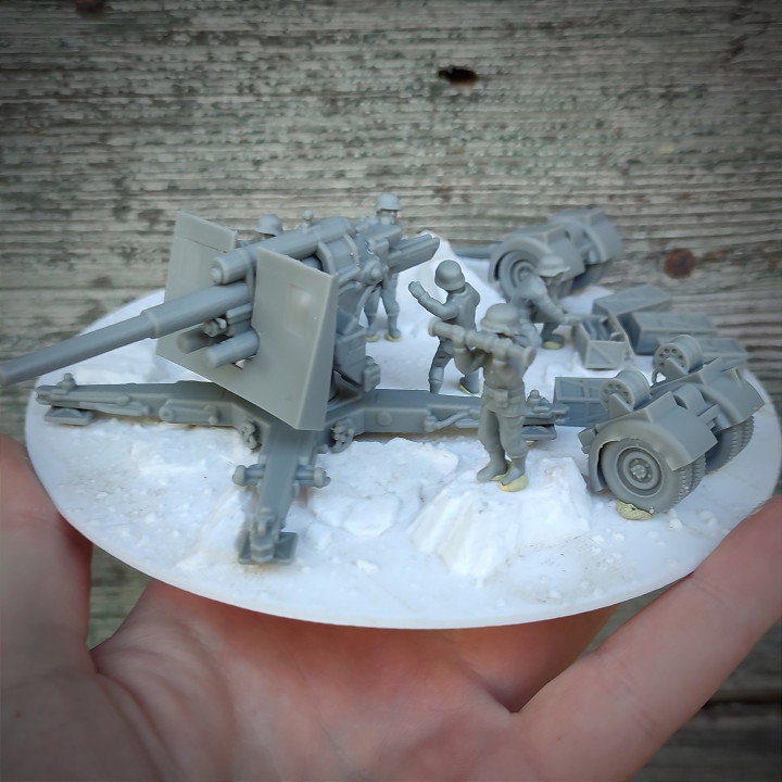 WWII German 88mm Flak Gun with Crew (5 models) and Limber Various Scales Historical Wargaming