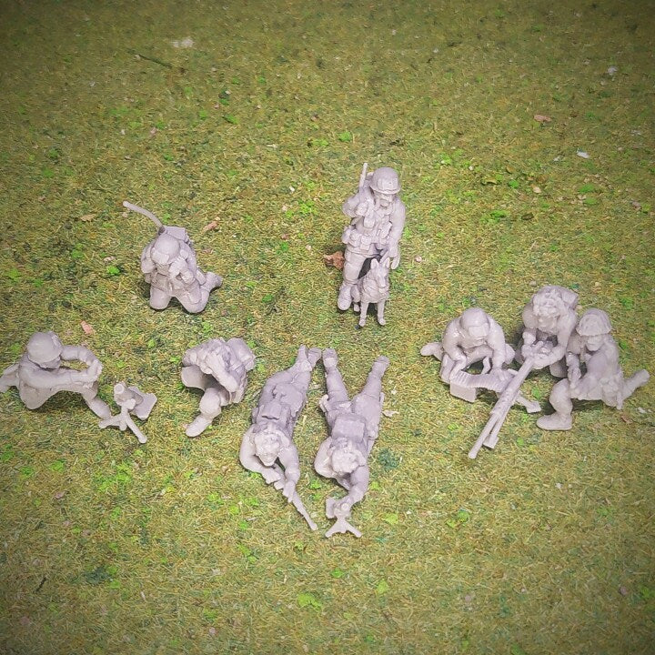 WWII US Paratroopers Support Weapons Set HMG, Light Mortar, Medium Mortar, Dog Trainer (10 models) Various Scales Historical Wargaming