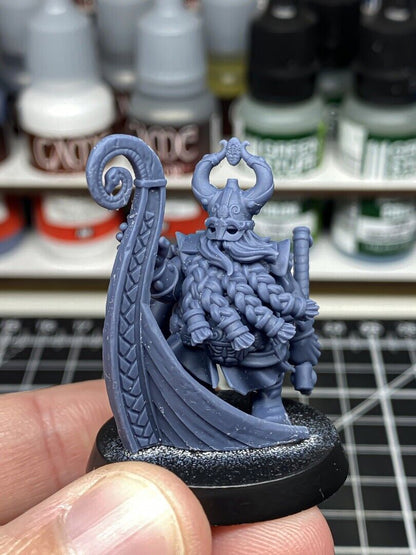 30mm Highland Miniatures Dwarf Sea Lord suitable for WFB