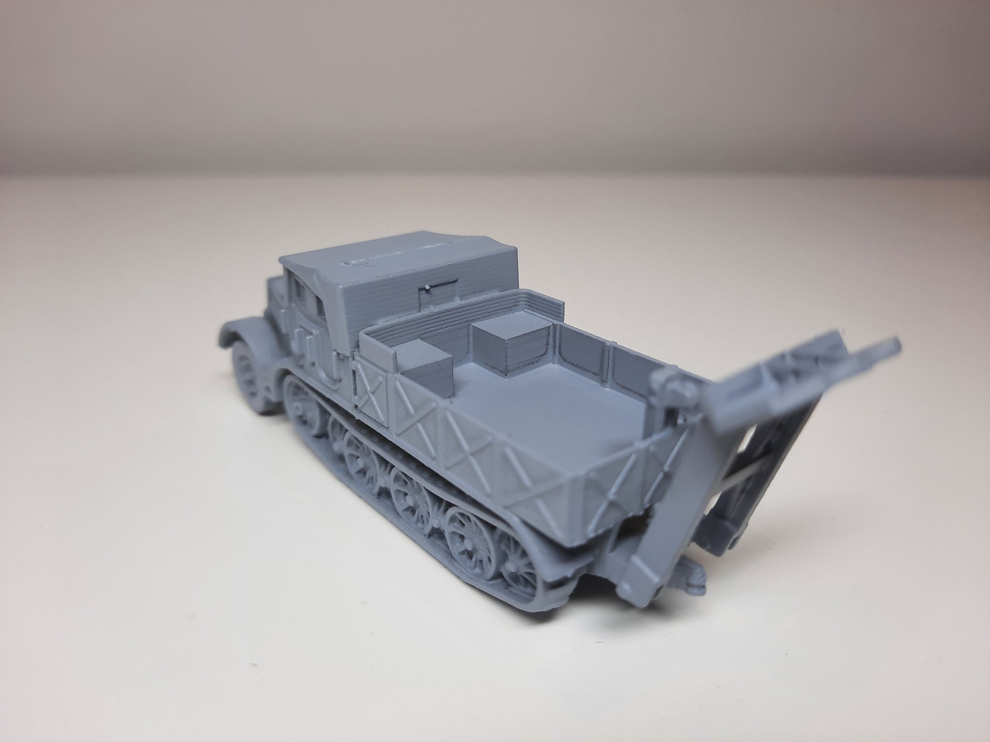 WWII German Sd.Kfz 9 FAMO Halftrack with Spade Various Scales Historical Wargaming