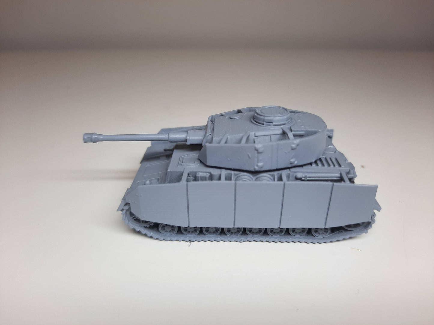 WWII German Panzer IV Ausf H Schurzen Tank Various Scales Historical Wargaming