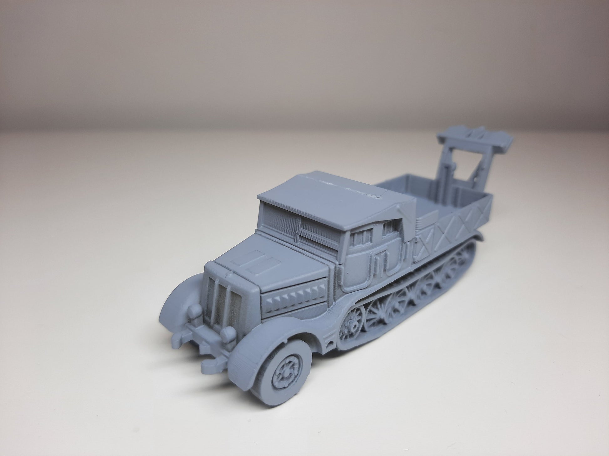 WWII German Sd.Kfz 9 FAMO Halftrack with Spade Various Scales Historical Wargaming