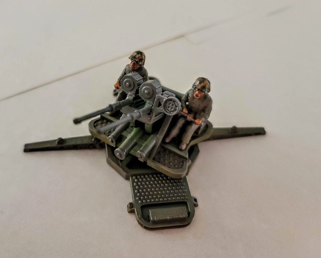US Twin 20mm AA Gun Mark IV with 2 Gunners Various Scales Historical Wargaming
