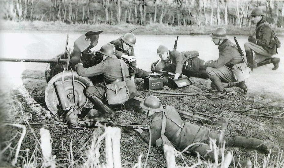 WWII French Hotchkiss SA 34 25mm AT Gun Various Scales Historical Wargaming