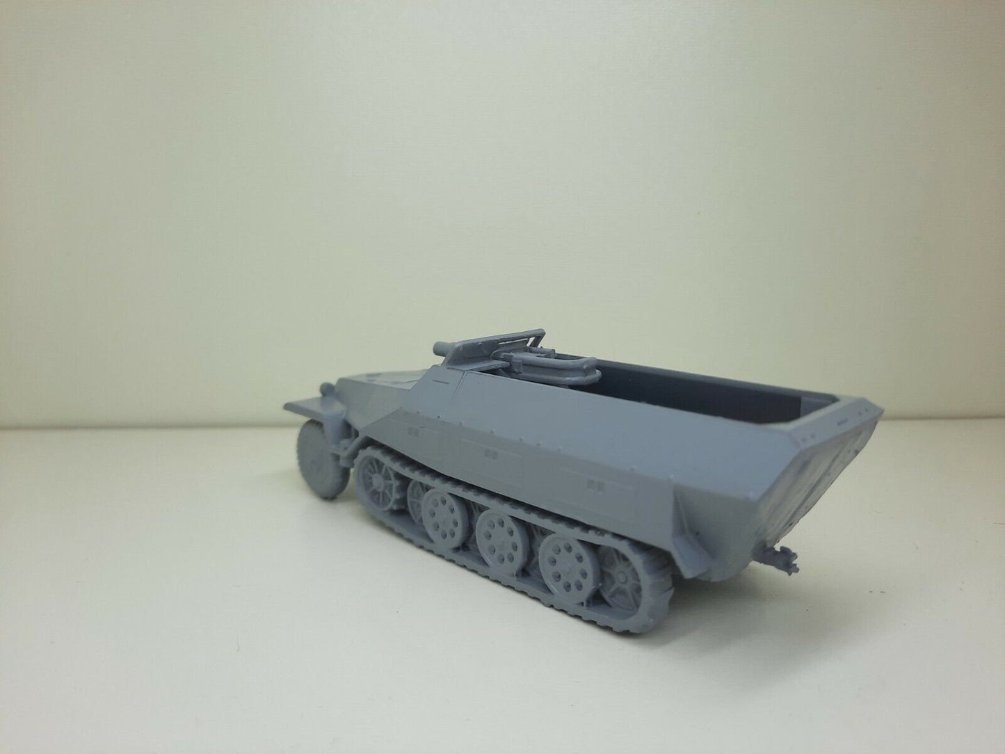 WWII German Sd.Kfz 251/9 Stummel Halftrack Various Scales Historical Wargaming
