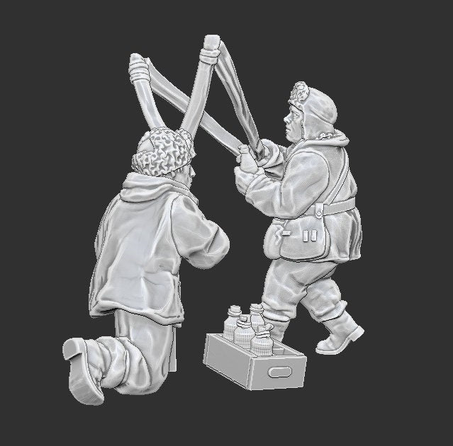 WWII Finnish Kinetic Thrower Team (2 models) Various Scales Historical Wargaming