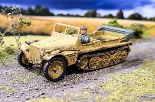 WWII Sd.Kfz 10 DeMag Halftrack with Driver Various Scales Historical Wargaming