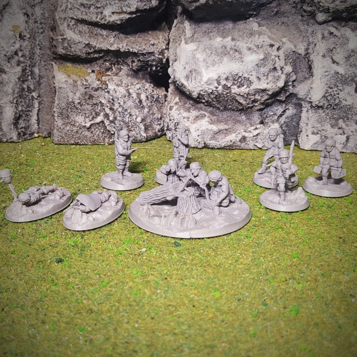 WWII German Fallschirmjager Sniper, MMG and HQ Set (10 models) Various Scales Historical Wargaming