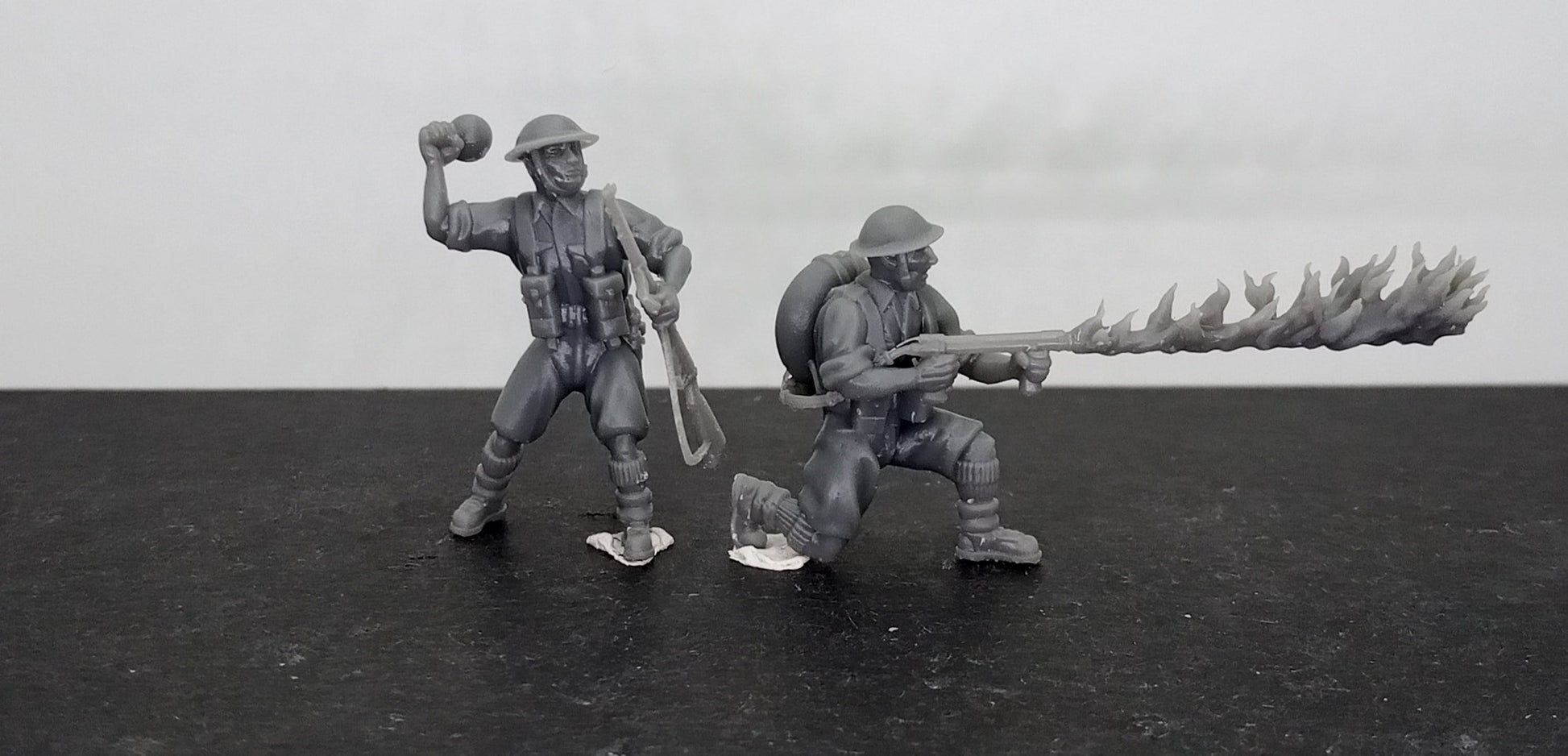 WWII British 8th Army Assault Engineers Flamethrower Team (2 models) Various Scales Historical Wargaming