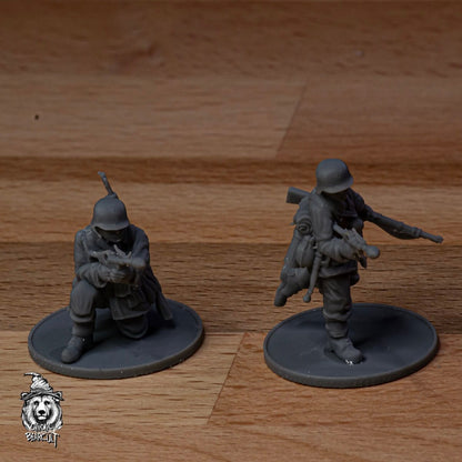 WWII German Pioneers Sturmpistole Team (2 model) Various Scales Historical Wargaming