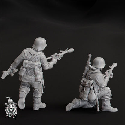 WWII German Pioneers Sturmpistole Team (2 model) Various Scales Historical Wargaming (US tariffs are pre-paid by us)