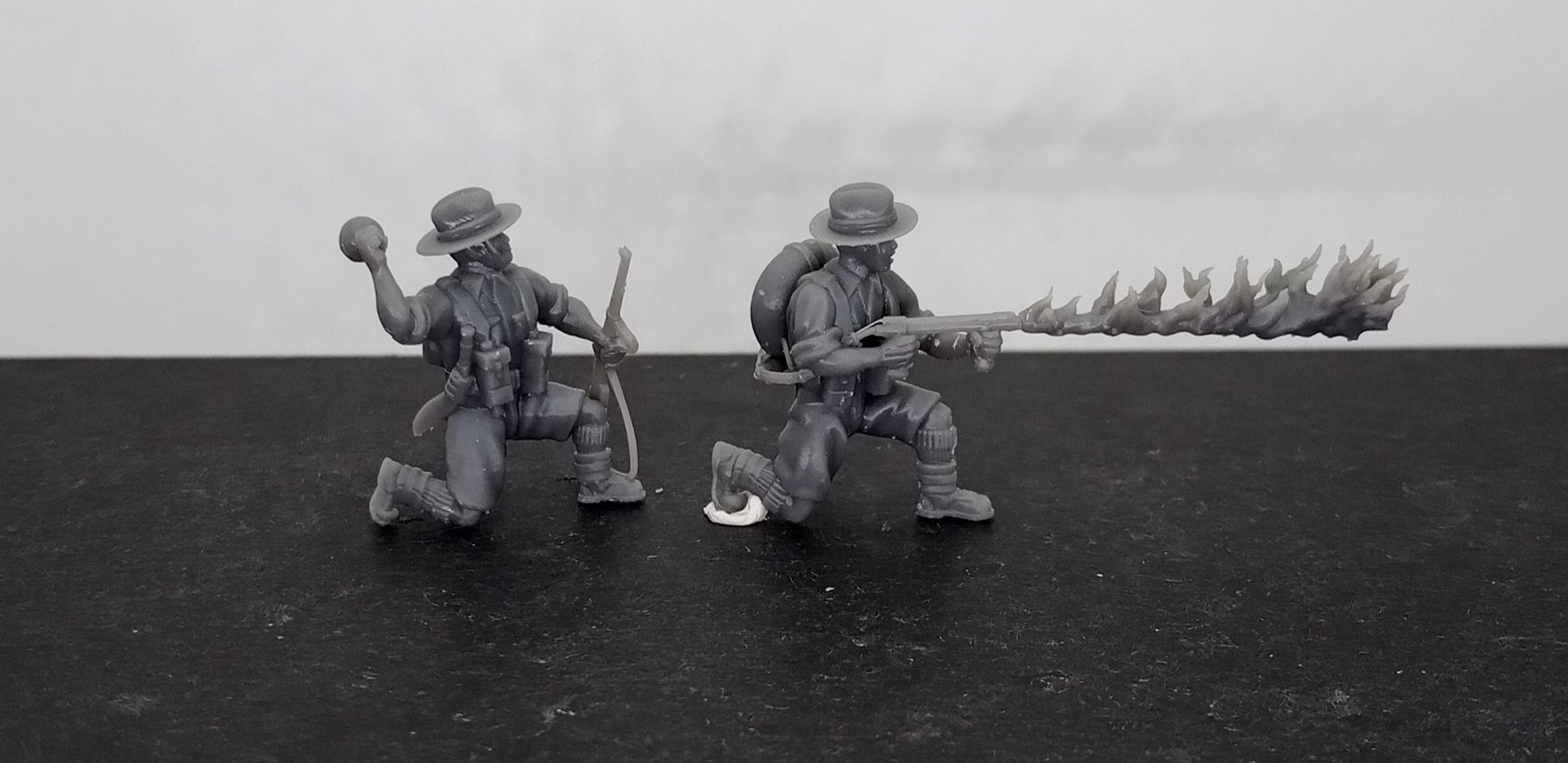 WWII British Gurkha Assault Engineers Flamethrower Team (2 models) Various Scales Historical Wargaming