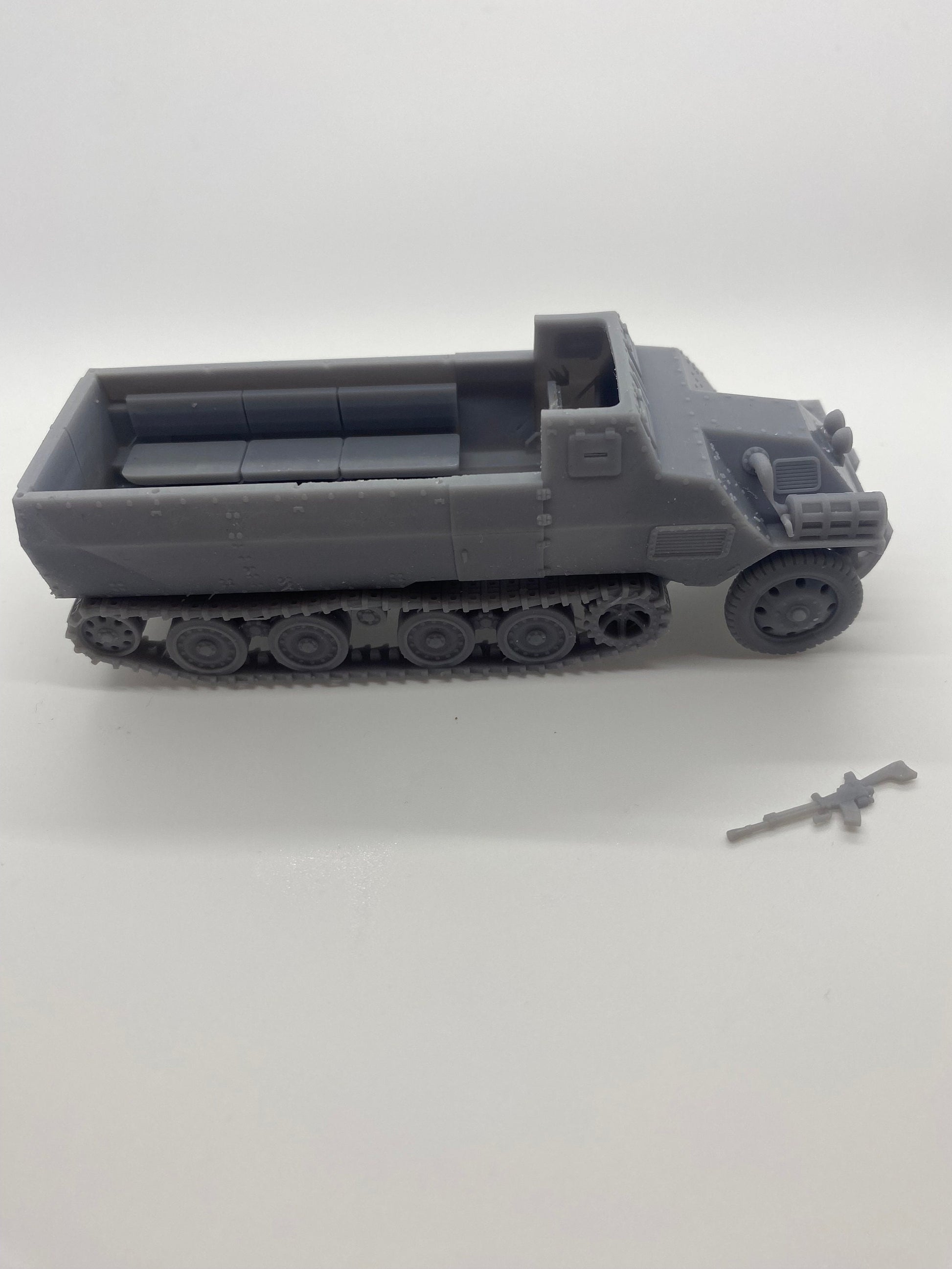 WWII Japanese Type 1 Ho Ha Halftrack Personnel Carrier with Type 92 MMG Various Scales Historical Wargaming