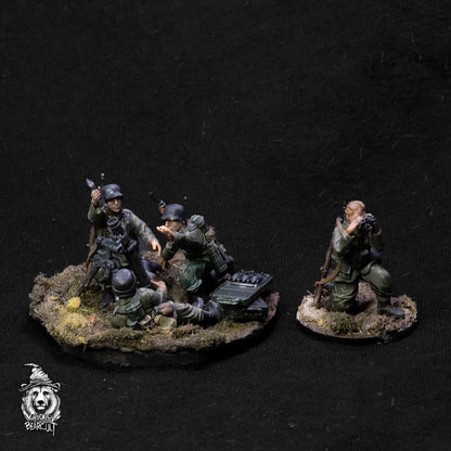 WWII German 8cm GrW 34 Mortar Team with Spotter (4 models) Various Scales Historical Wargaming