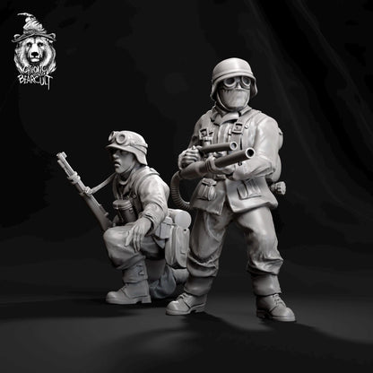 WWII German Assault Pioneers Flamethrower 41 Team (2 models) Various Scales Historical Wargaming (US tariffs are pre-paid by us)
