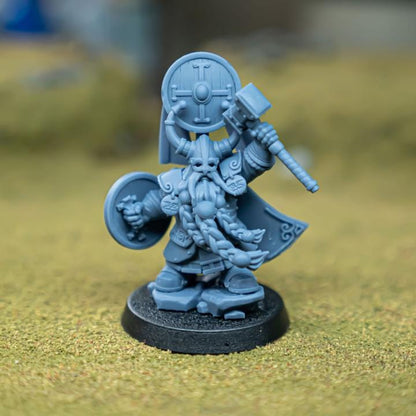 Dwarf Prince with Hammer and Shield Highland Miniatures Hero Various Scales (US tariffs are pre-paid by us)