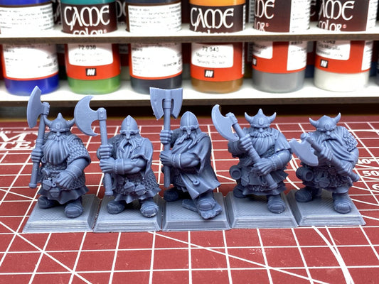 Dwarf Warriors with two handed weapons 10 models Highland Miniatures Various Scales (US tariffs are pre-paid by us)
