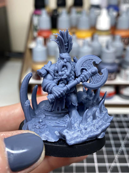 Dwarf Dragon Seeker with Scenic Base Highland Miniatures Hero Various Scales (US tariffs are pre-paid by us)