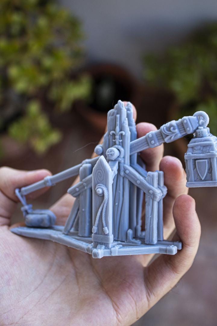 Trebuchet with Crew Highland Miniatures Various Scales (US tariffs are pre-paid by us)