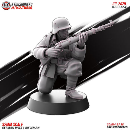 WWII German Infantry Riflemen Squad (10 models) Various Scales Historical Wargaming (US tariffs are pre-paid by us)