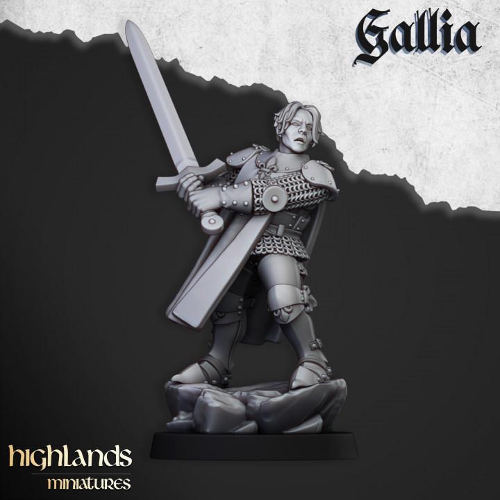 Baroness of Gallia on Foot Highland Miniatures Hero Various Scales (US tariffs are pre-paid by us)