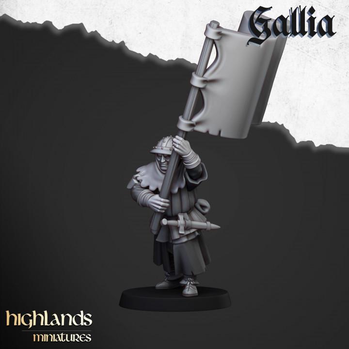 Gallia Men at Arms with Command Group 10 models Highland Miniatures Various Scales (US tariffs are pre-paid by us)
