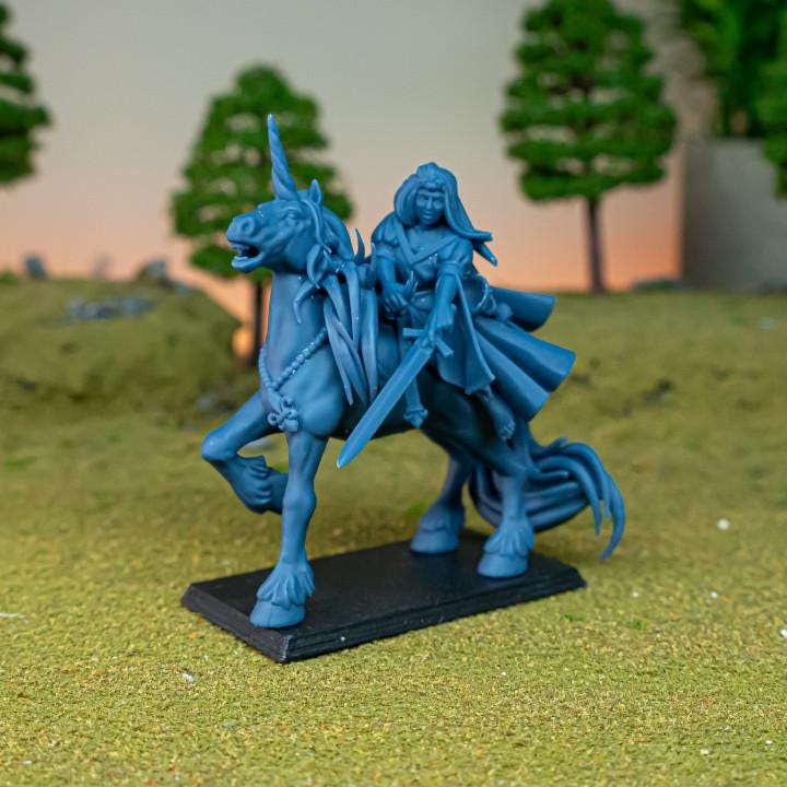 Lady of Gallia on Unicorn Miniatures Hero Various Scales (US tariffs are pre-paid by us)