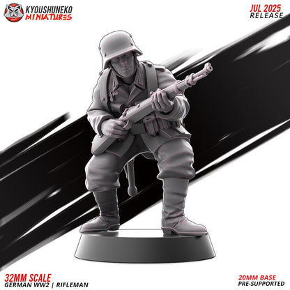 WWII German Infantry Riflemen Squad (10 models) Various Scales Historical Wargaming (US tariffs are pre-paid by us)