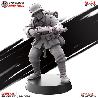 WWII German Infantry Riflemen Squad (10 models) Various Scales Historical Wargaming (US tariffs are pre-paid by us)