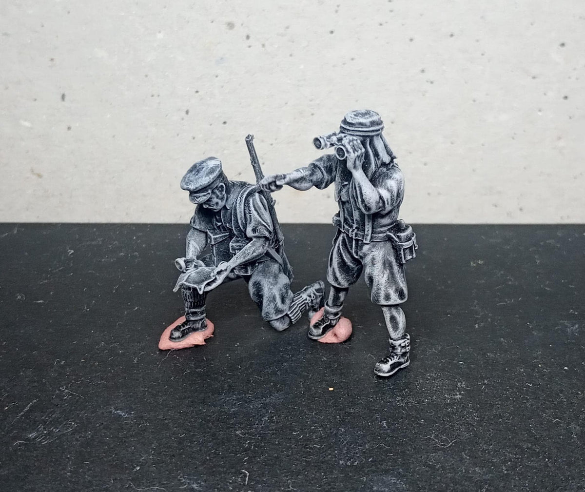 WWII British SAS LRDG Officer Set (2 models) Various Scales