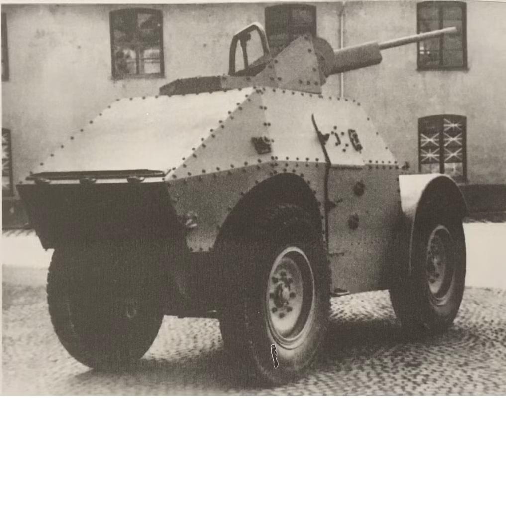 WWII Italian Autocarro Saharino AS37 Modificato Autoblindo TL37 (1 model) Various Scales Historical Wargaming